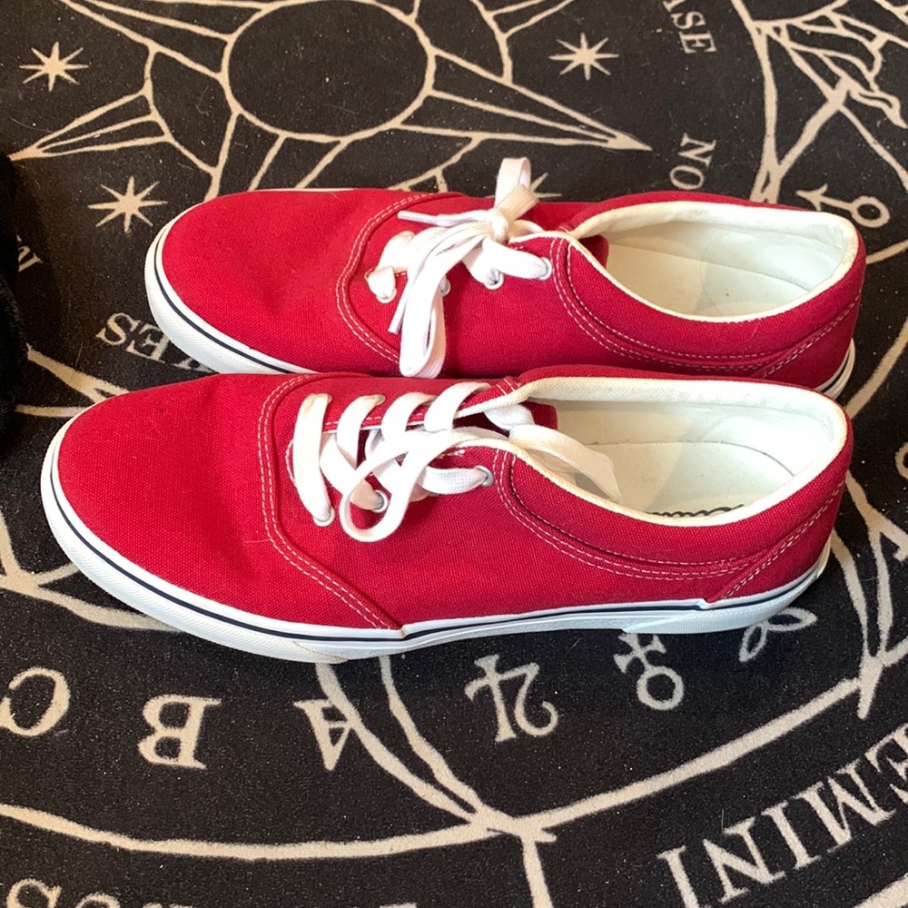 Eddie Bauer Red low cut sneakers